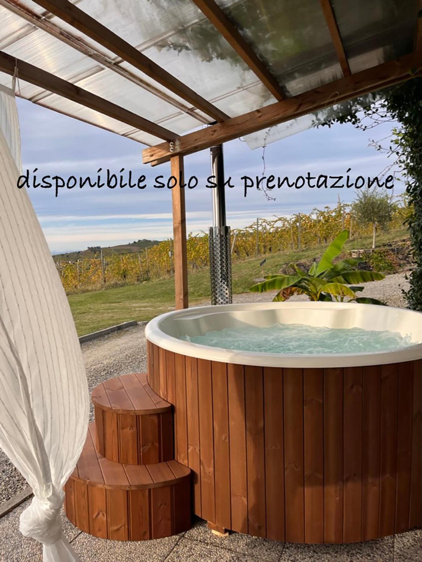 Il Sassoscritto Bed And Breakfast Montecalvo Versiggia Dış mekan fotoğraf
